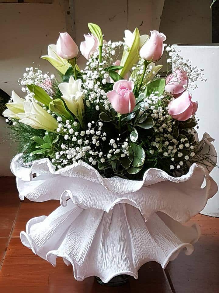 Envio y venta de flores ,rosas, plantas,arreglos florales ,regalos y desayunos a domicilio con delivery gratis en la Ciudad Autonoma de Buenos Aires y con costo de envo en localidades del Gran Buenos Aires asi como delivery de flores y plantas a travs de florerias asociadas en todas las provincias de la Argentina, Buenos Aires, la Pampa, Tucuman, La Rioja, Ro Negro, Entre Rios, Corrientes, Misiones, Neuquen, Chubut, Tierra del Fuego, Santa Cruz, San Luis, Mendoza, Cordoba, Jujuy, Formosa, Santiago del Estero, Salta, Chaco, Catamarca ,San Juan, y ademas realizamos el delivery de flores ,coronas,palmas , plantas y regalos a todas las ciudades de Argentina, Mar del Plata, Crdoba, Buenos Aires, con cargo en Santa Rosa, La Plata, Bella Vista, Neuquen, Pilar, Paran, Posadas, Resistencia, Cipolleti y mas de 300 ciudades y localidades en todo el territorio de nuestro pas, asi como tambien tenemos la posibilidad de enviar flores a casi todo el mundo en cuestion de horas